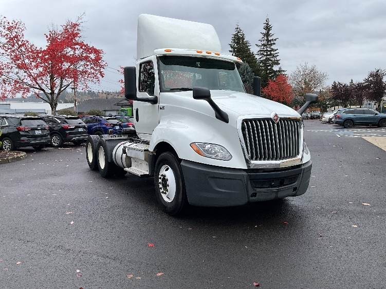 2019 INTERNATIONAL LT625 in Clackamas, OR