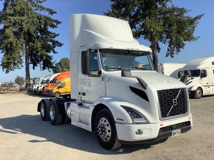 2020 VOLVO VNR64300 in Lacey, WA