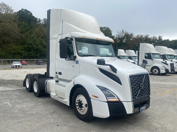 2020 VOLVO VNL64T300 in Bessemer, AL