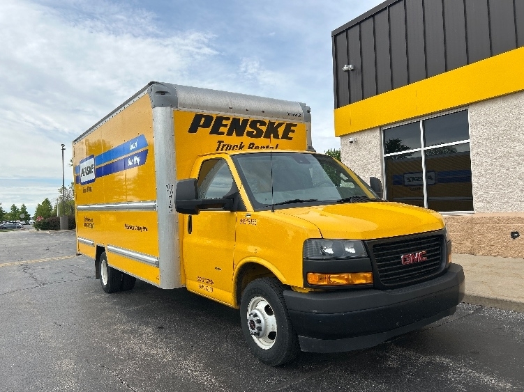 2021 GMC SAVANA in Sturtevant, WI