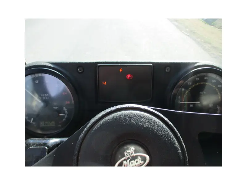 2014 MACK 600