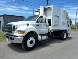 2013 FORD F750