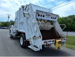 2013 FORD F750