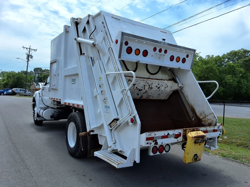 2013 FORD F750