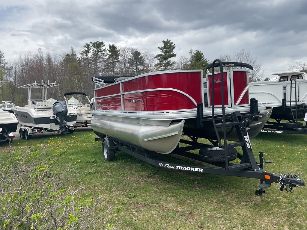 2026 Sun Tracker Party Barge® 18 DLX in rockport ME