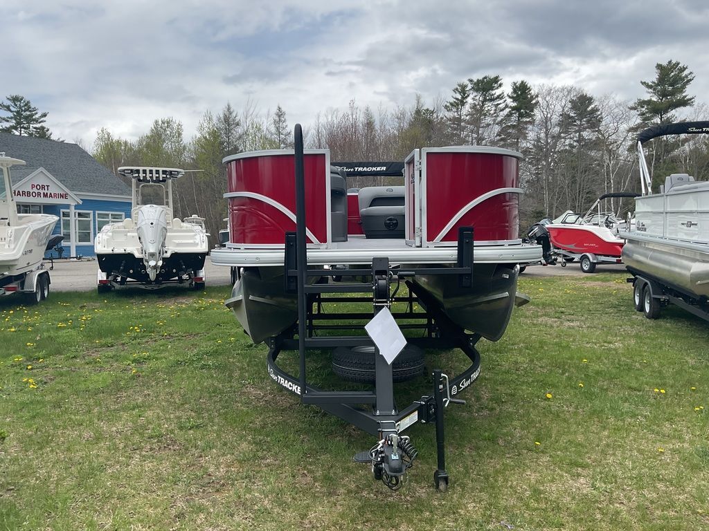 2026 Sun Tracker Party Barge® 18 DLX in rockport ME