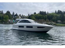 Jeanneau TH33 Preview image