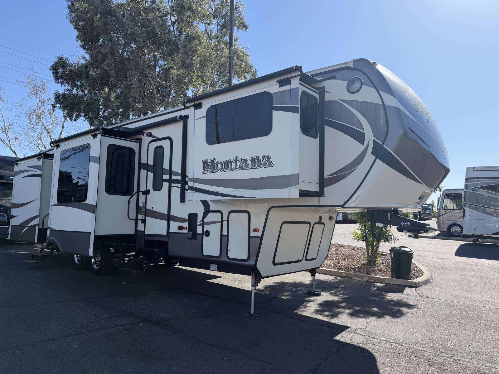 2016 Keystone Montana 3711 3711FL in tucson AZ