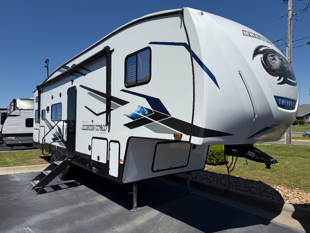 2024 Forest River Rv Cherokee Arctic Wolf 278BHS in springfield MO
