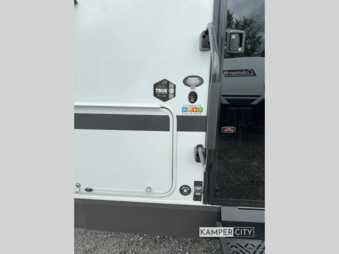 A photo of this 2026 Kz Connect SE C301BHKSE