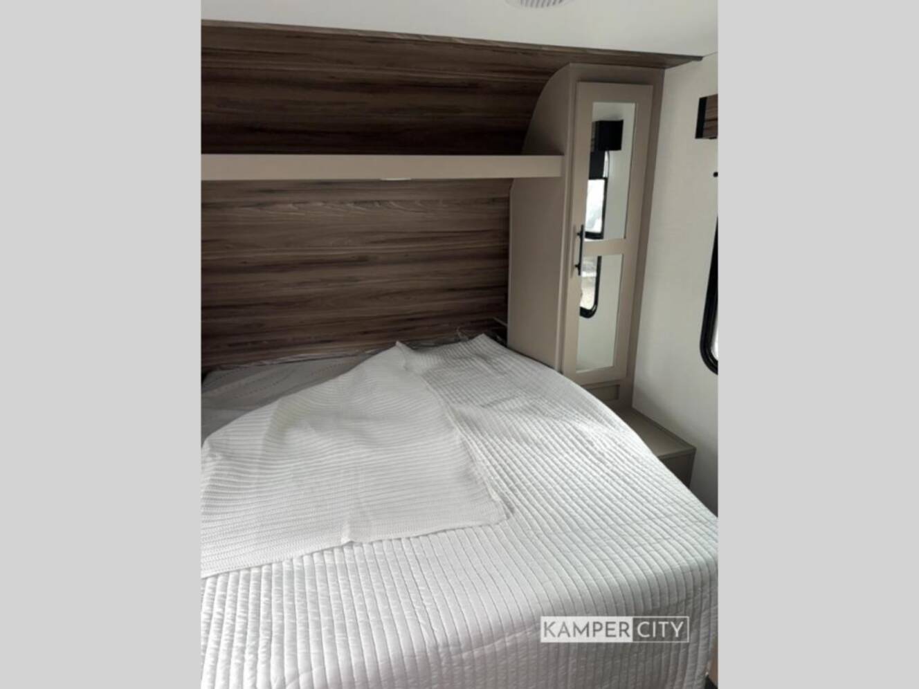 A photo of this 2026 Kz Connect SE C301BHKSE