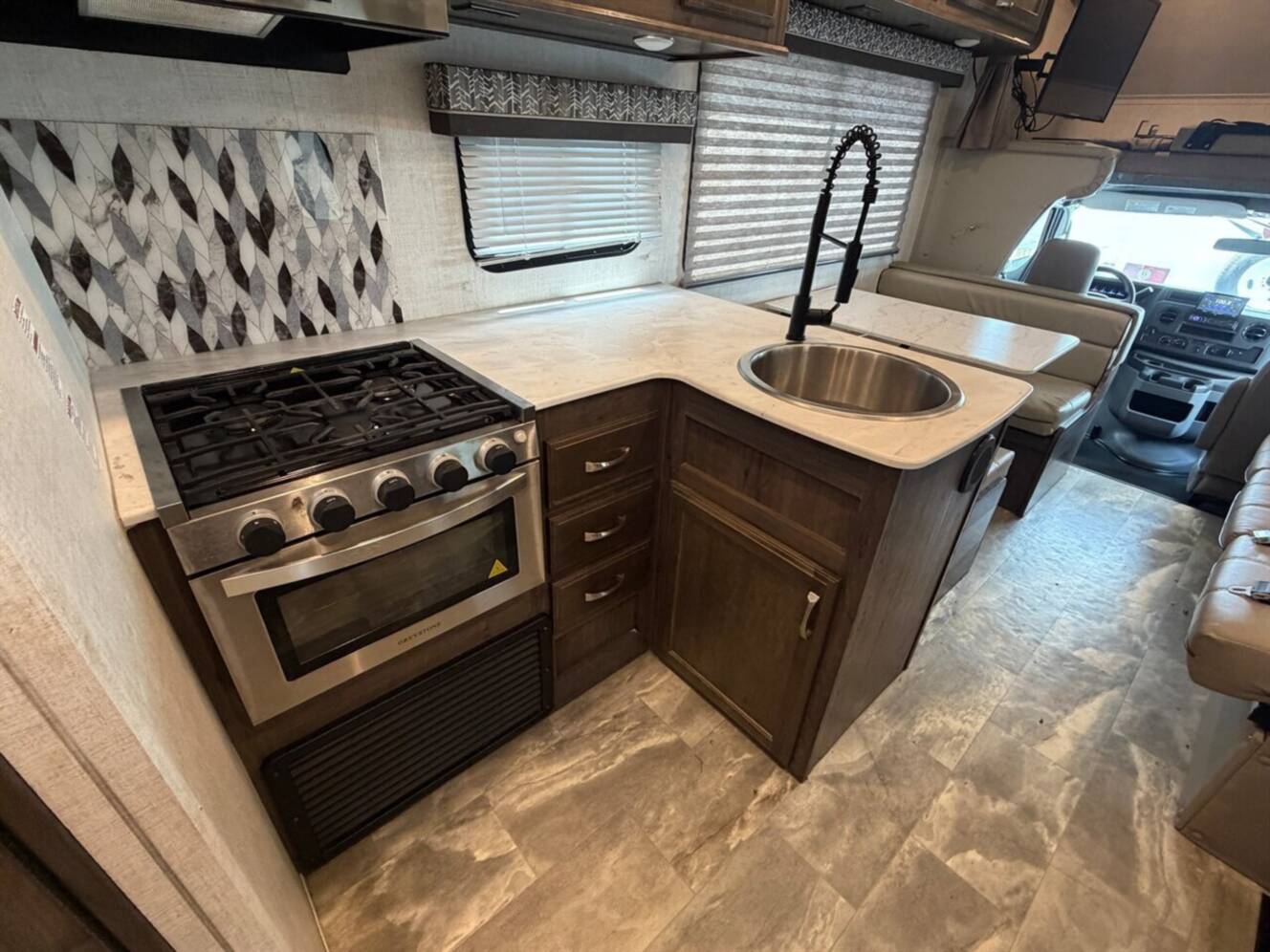 A photo of this 2024 Gulf Stream Conquest 6280