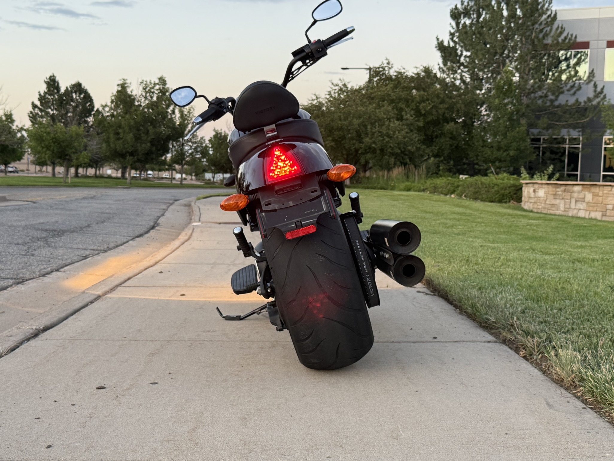 2013 Victory HAMMER 8-BALL 8-BALL in Lafayette, CO