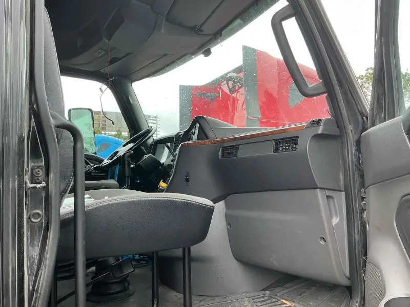 2019 INTERNATIONAL LT625