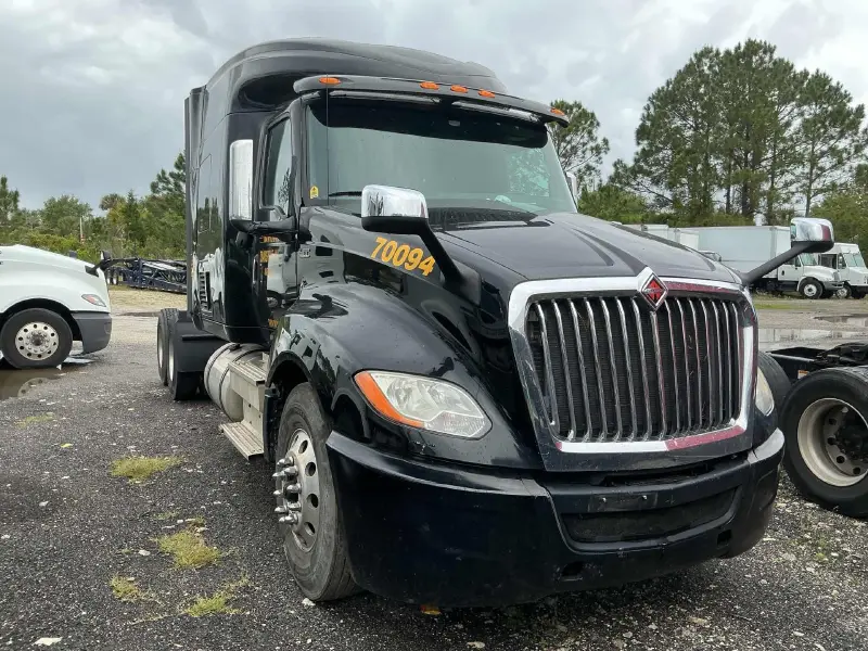 2019 INTERNATIONAL LT625