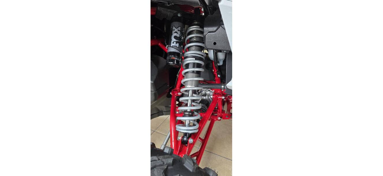 A photo of this 2025 Honda SXS10S2RDS