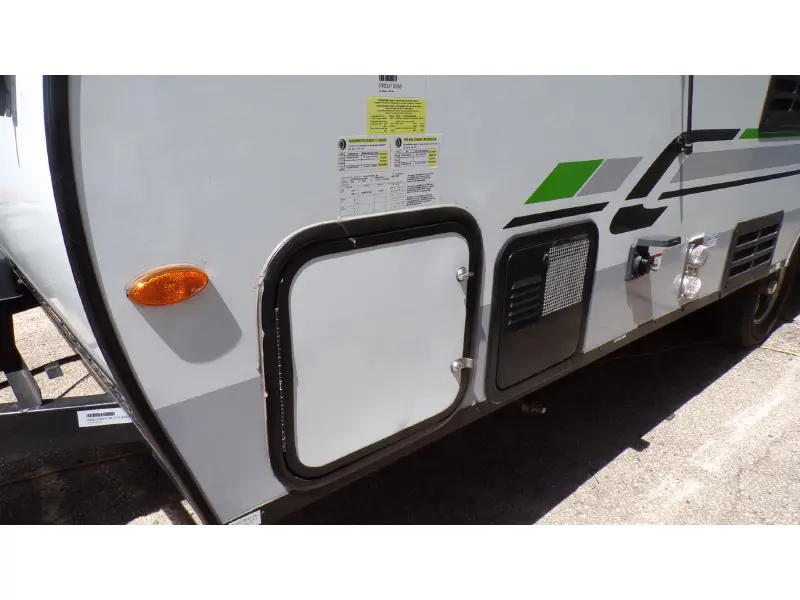 2020 FOREST RIVER ROCKWOOD PREMIER A213HW