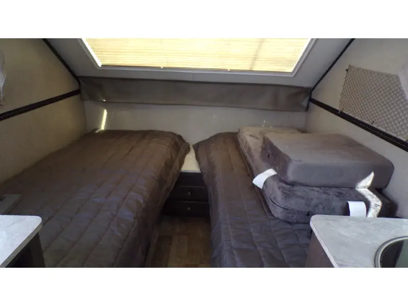 2020 FOREST RIVER ROCKWOOD PREMIER A213HW