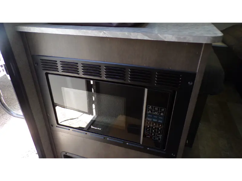 2020 FOREST RIVER ROCKWOOD PREMIER A213HW