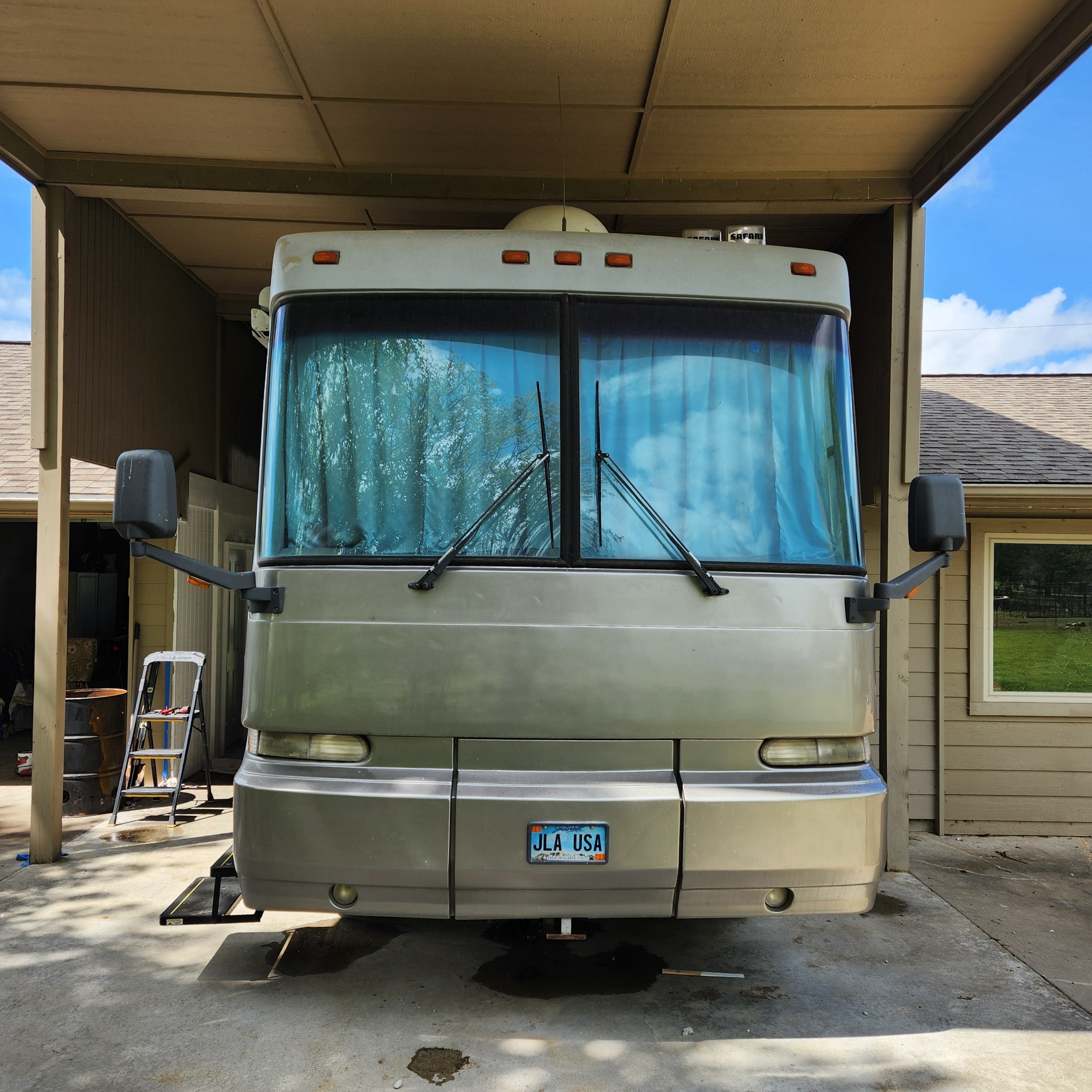 2001 Safari SERENGETI 3750 RV