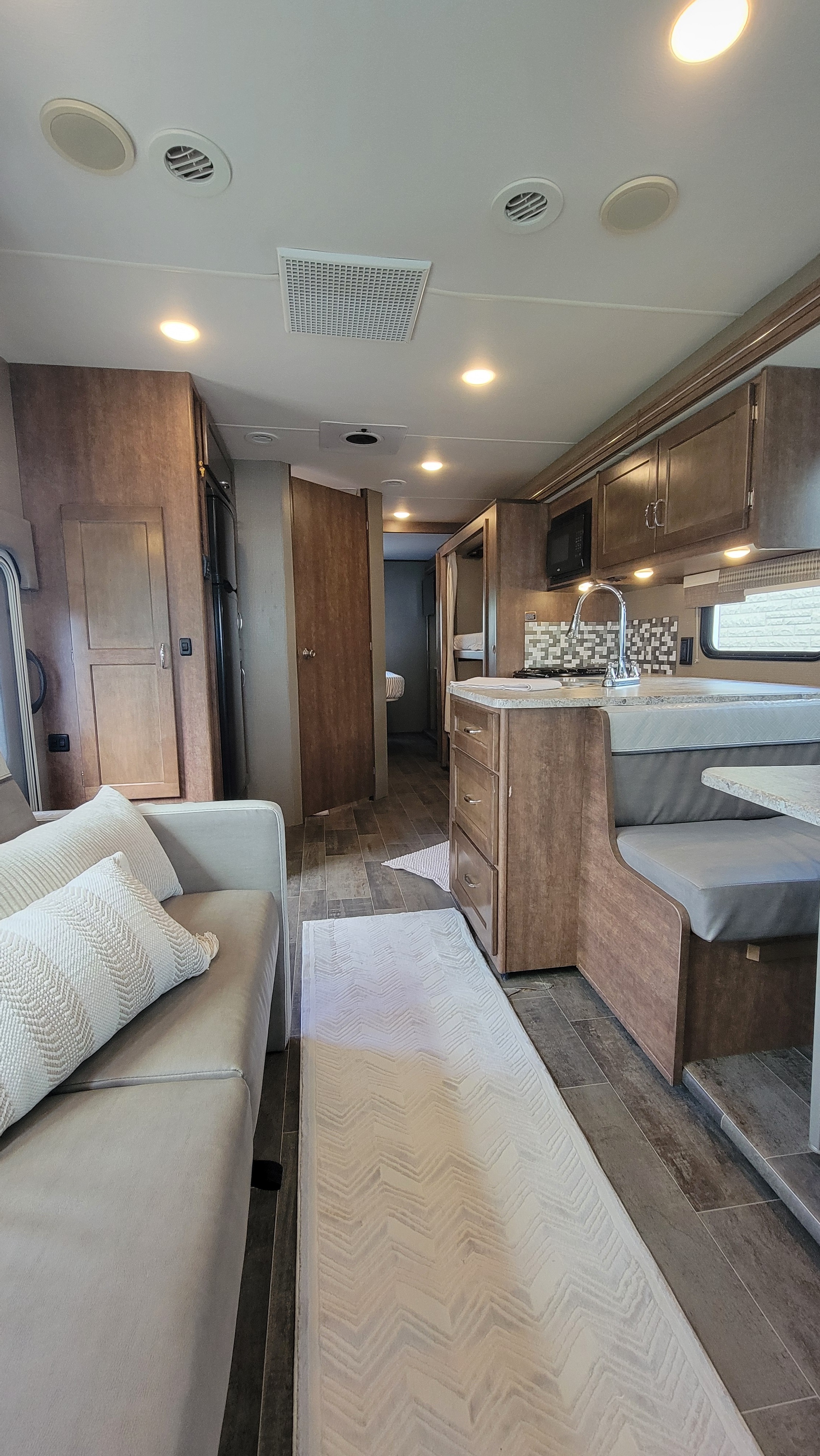 2018 Winnebago INTENT 31P in grand rapids MI