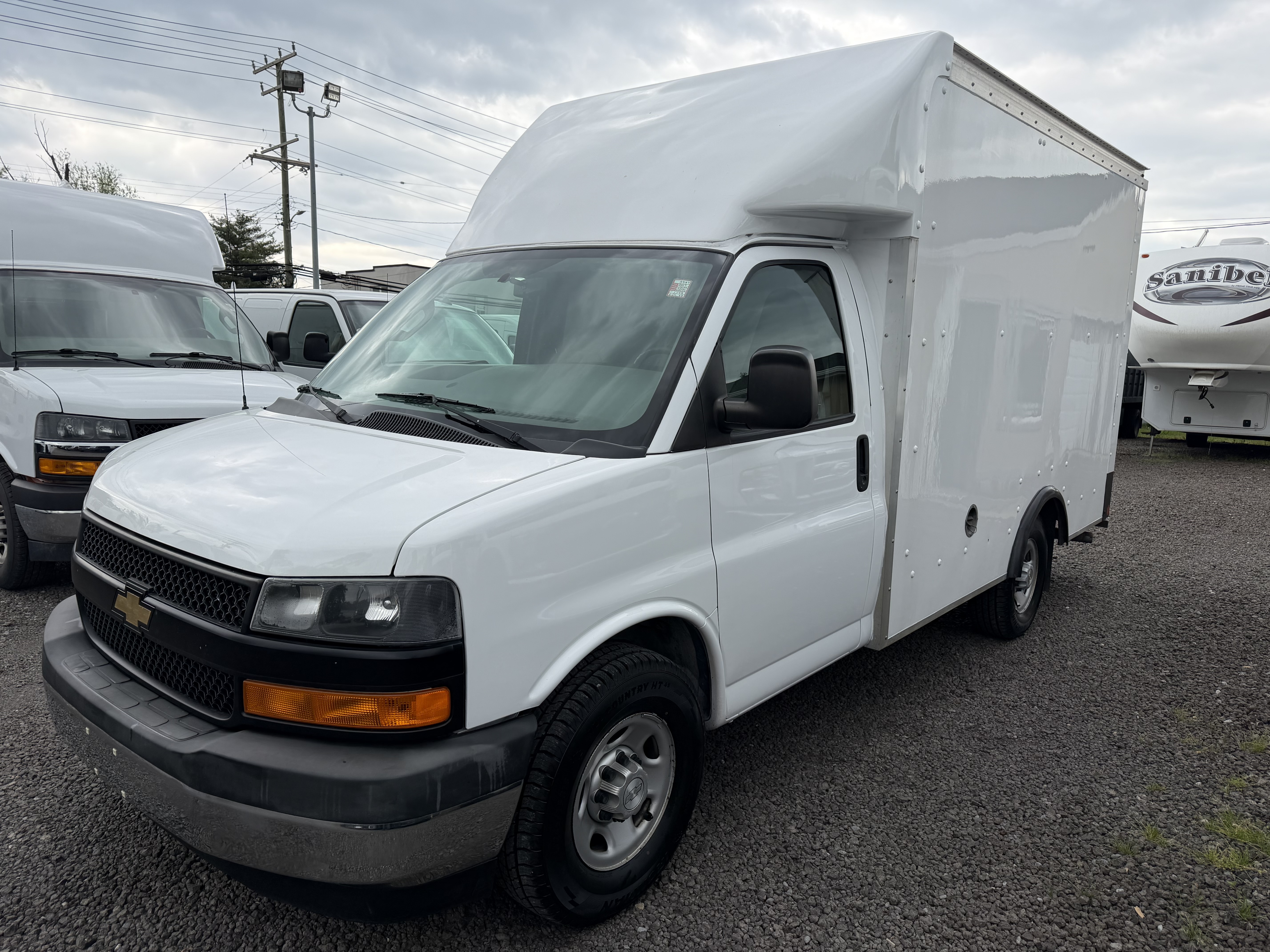 2017 CHEVROLET EXPRESS G3500 in Pasadena, MD