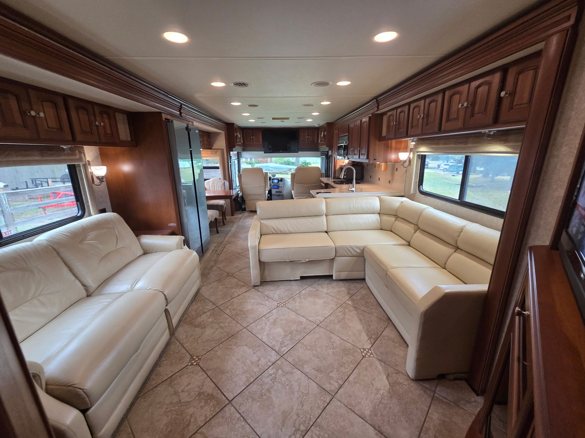2010 Winnebago TOUR 42AD RV
