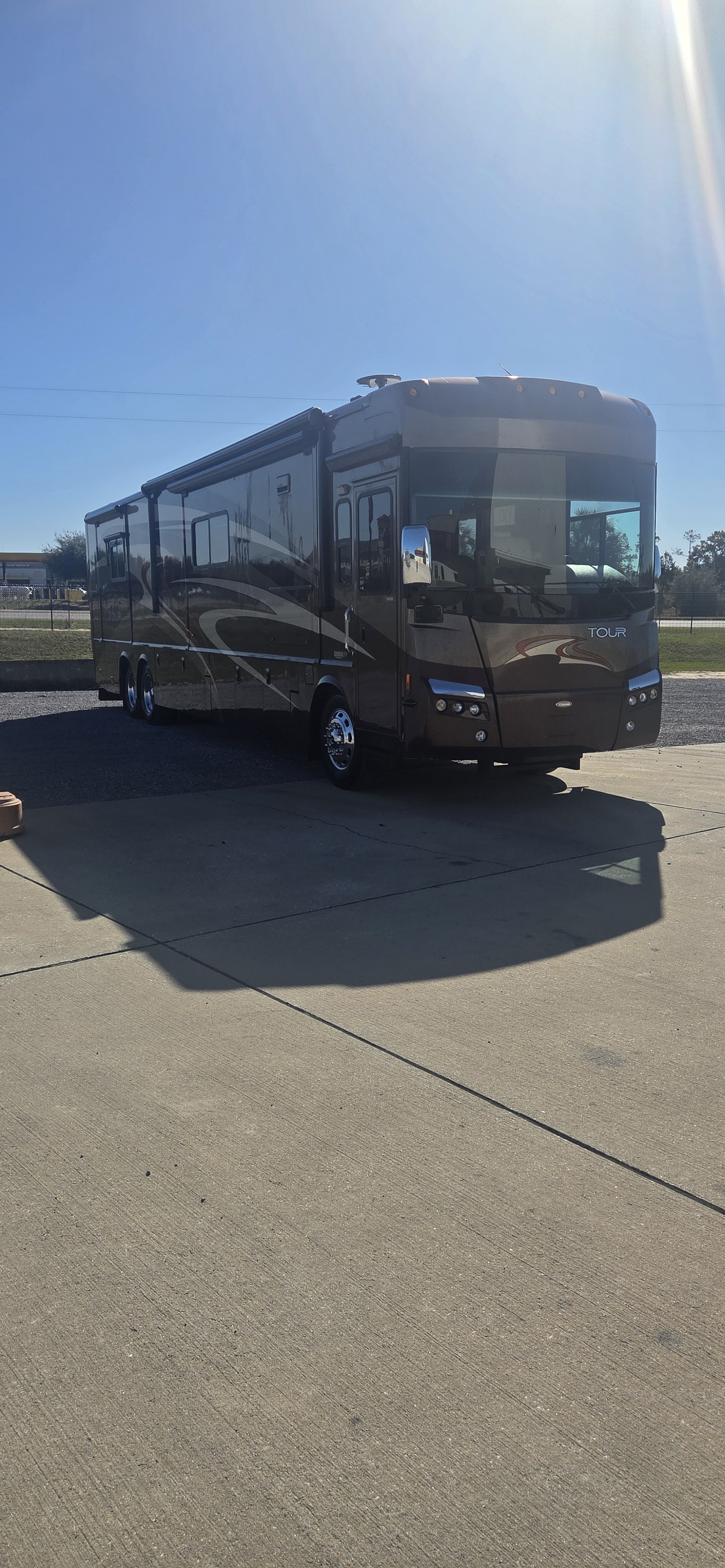 2010 Winnebago TOUR 42AD in dickinson TX