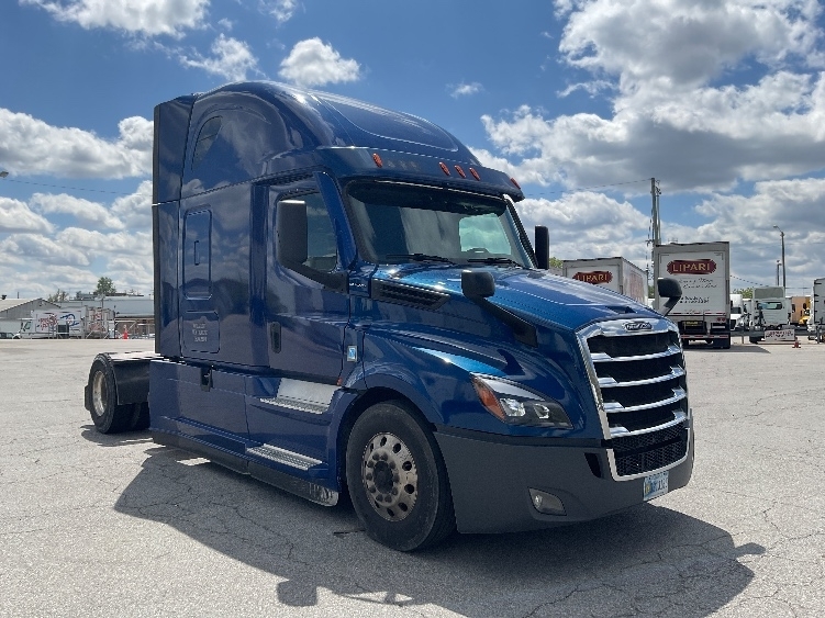 2021 FREIGHTLINER CASCADIA 126 in Fort Wayne, IN