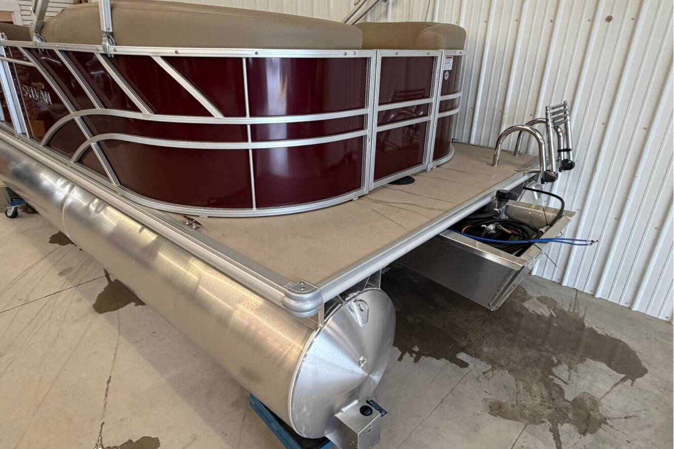 A photo of this 2025 Sylvan Mirage 820 LZ