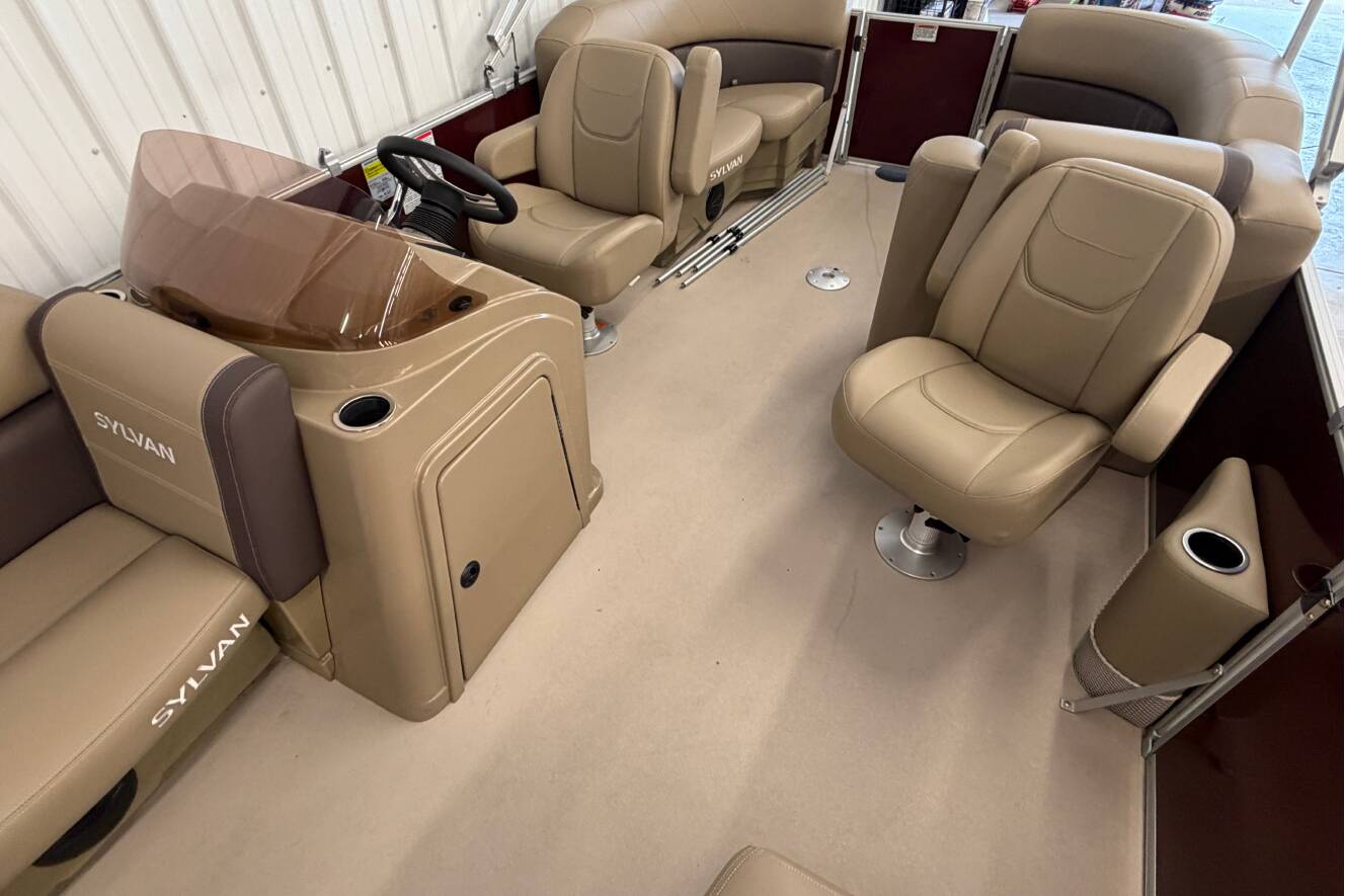 A photo of this 2025 Sylvan Mirage 820 LZ