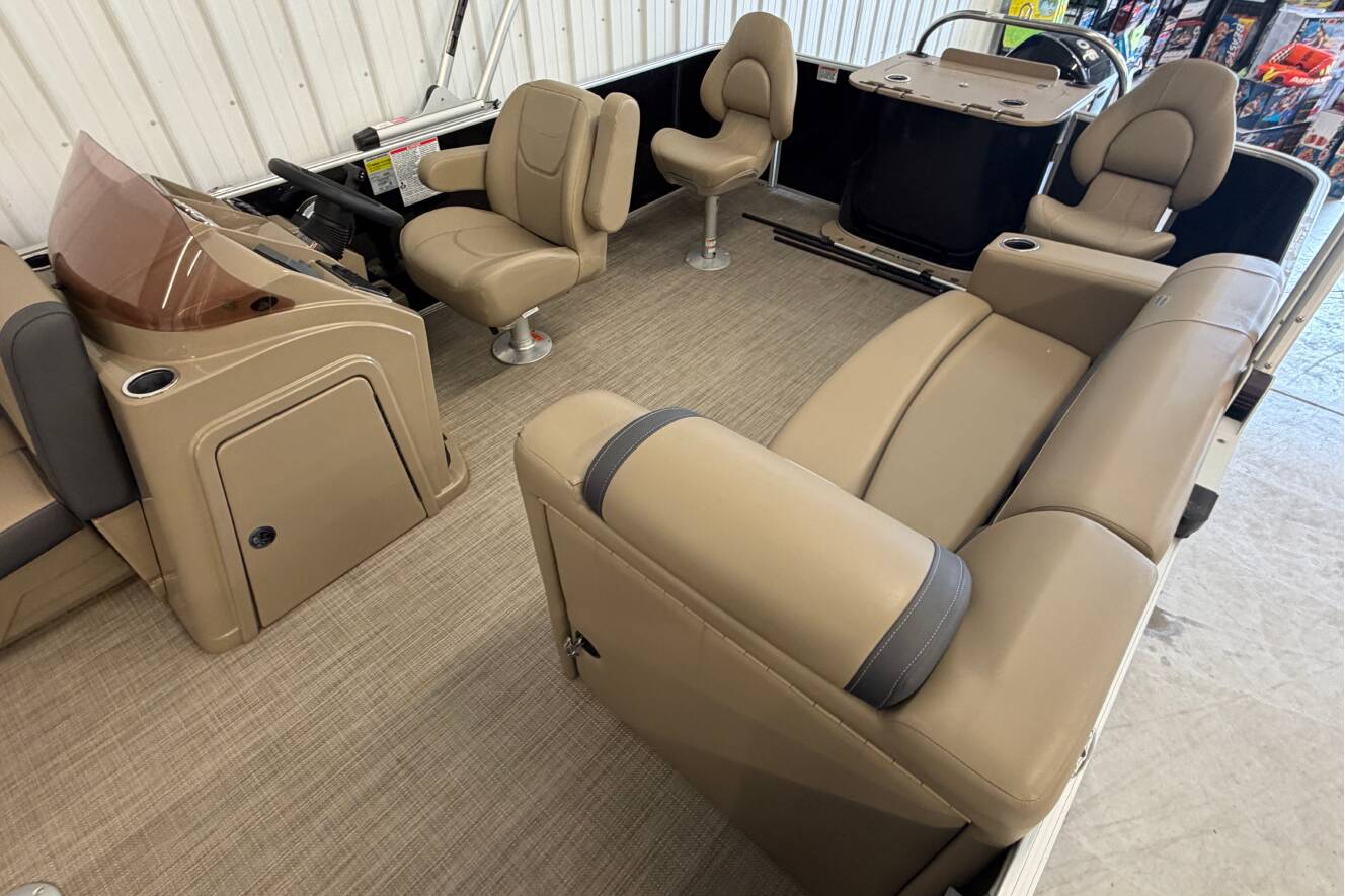 A photo of this 2025 Starcraft EX Fish 20 FD