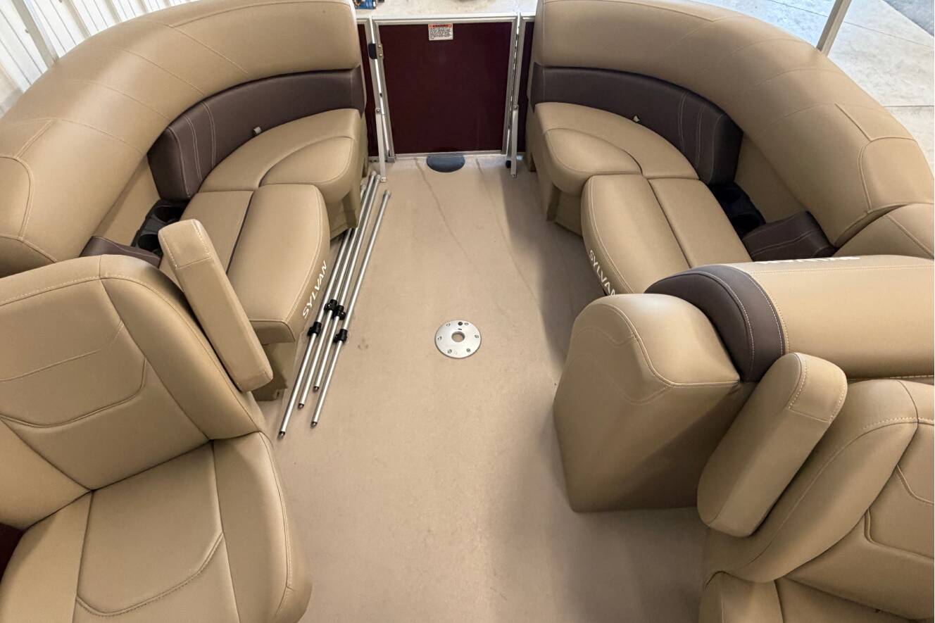 A photo of this 2025 Sylvan Mirage 820 LZ