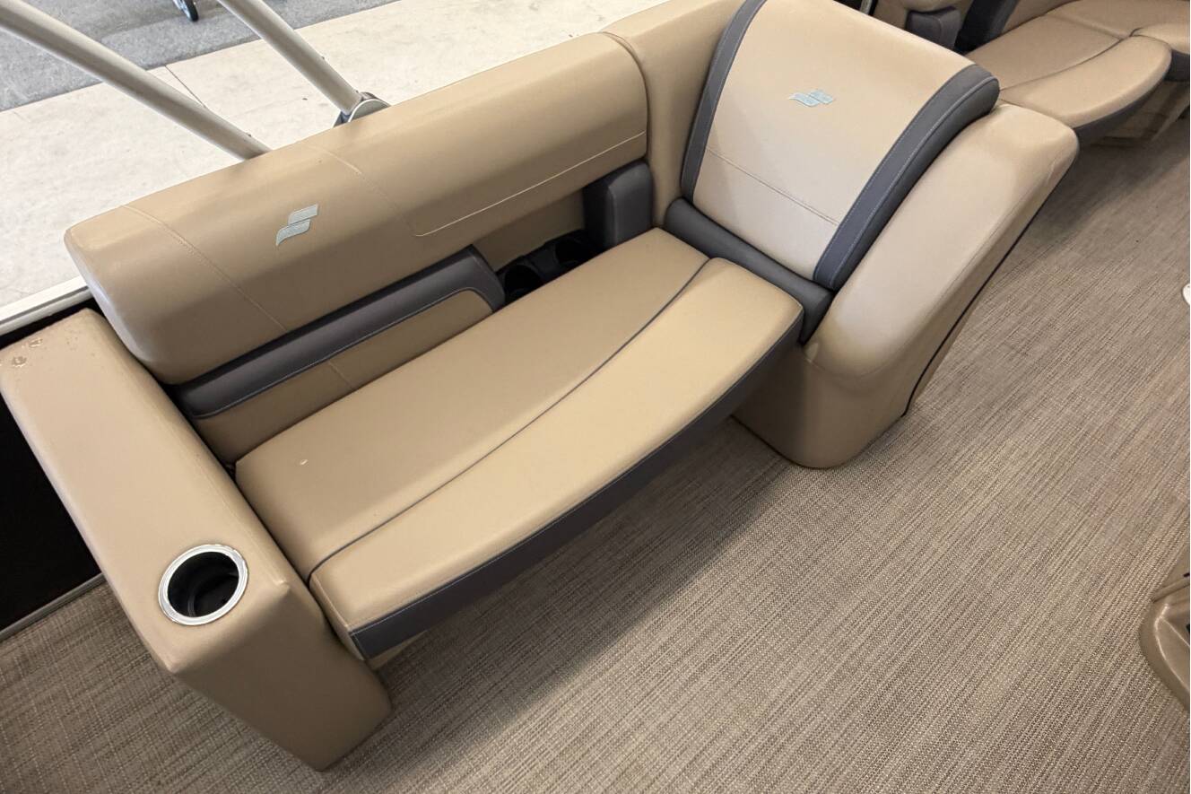 A photo of this 2025 Starcraft EX Fish 20 FD