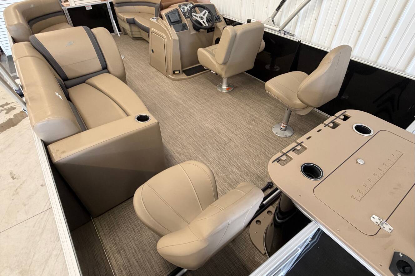 A photo of this 2025 Starcraft EX Fish 20 FD