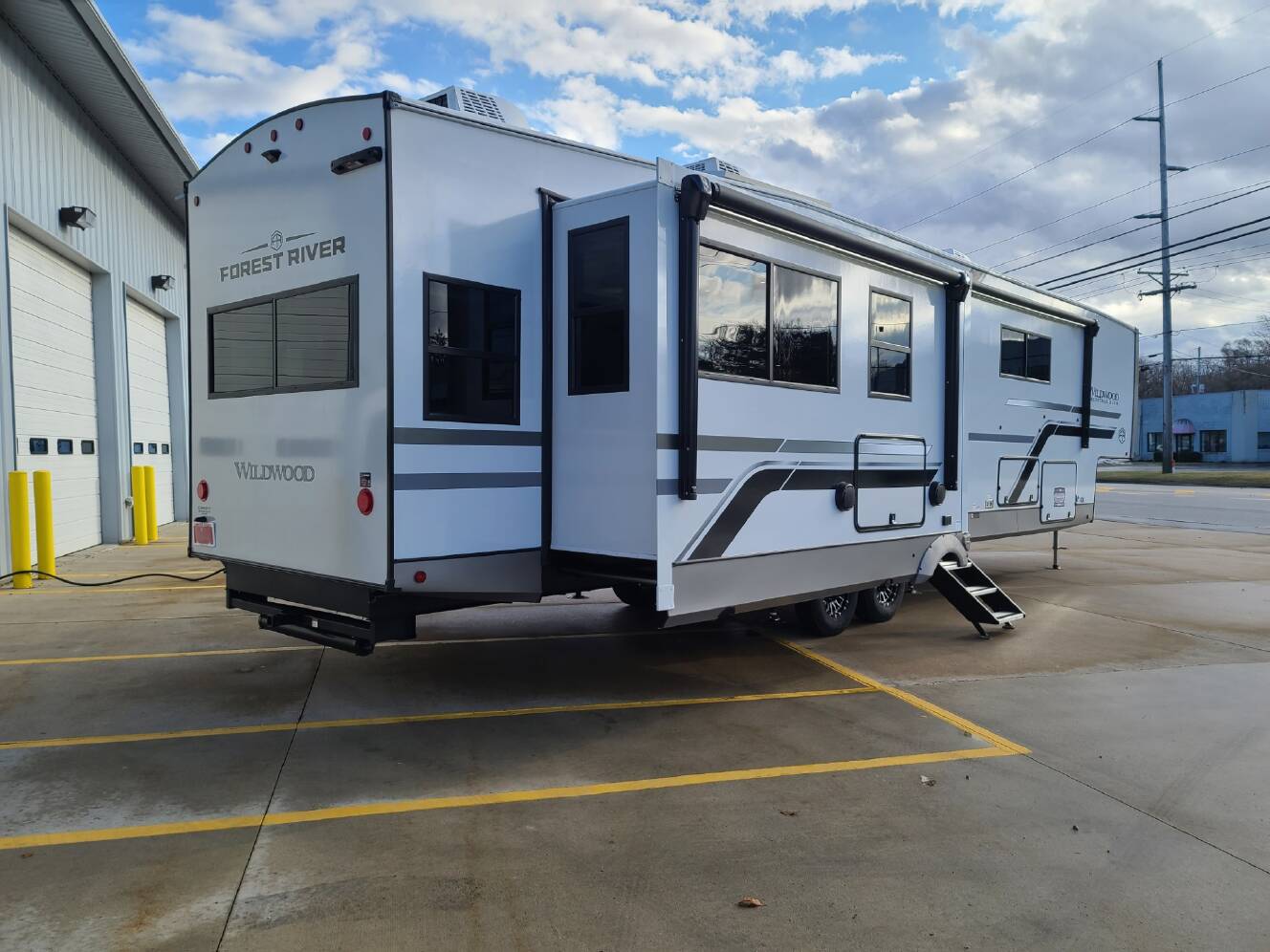 A photo of this 2026 Forest River Wildwood Heritage Glen 380WDR