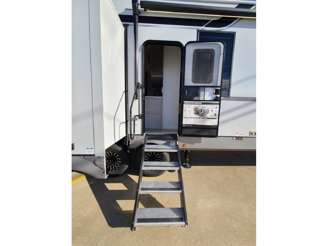 A photo of this 2026 Forest River Wildwood Heritage Glen 380WDR