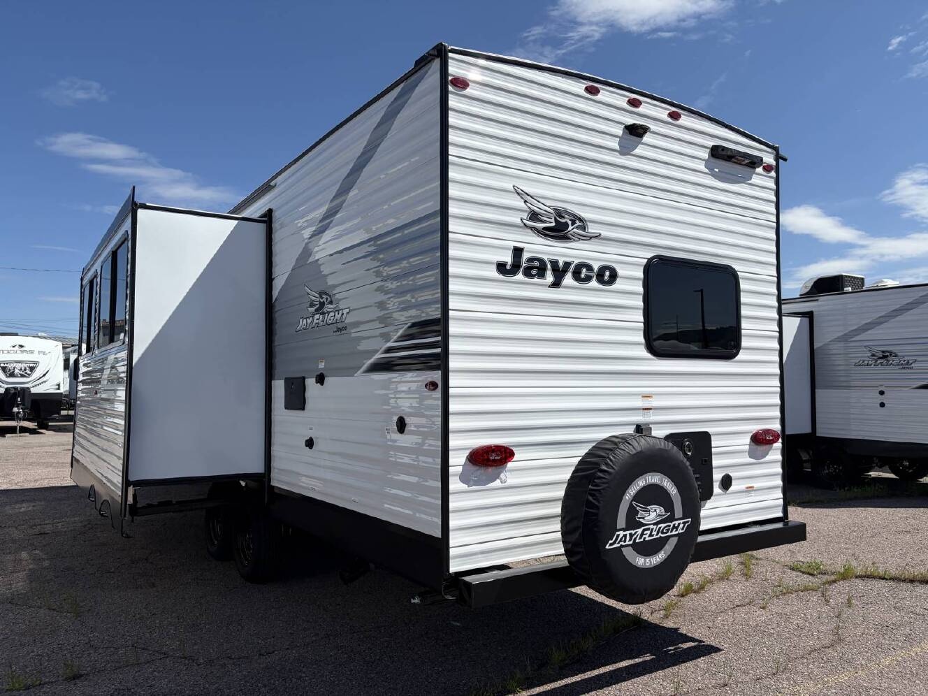 A photo of this 2026 Jayco JAY FLIGHT SLX 263BHSW
