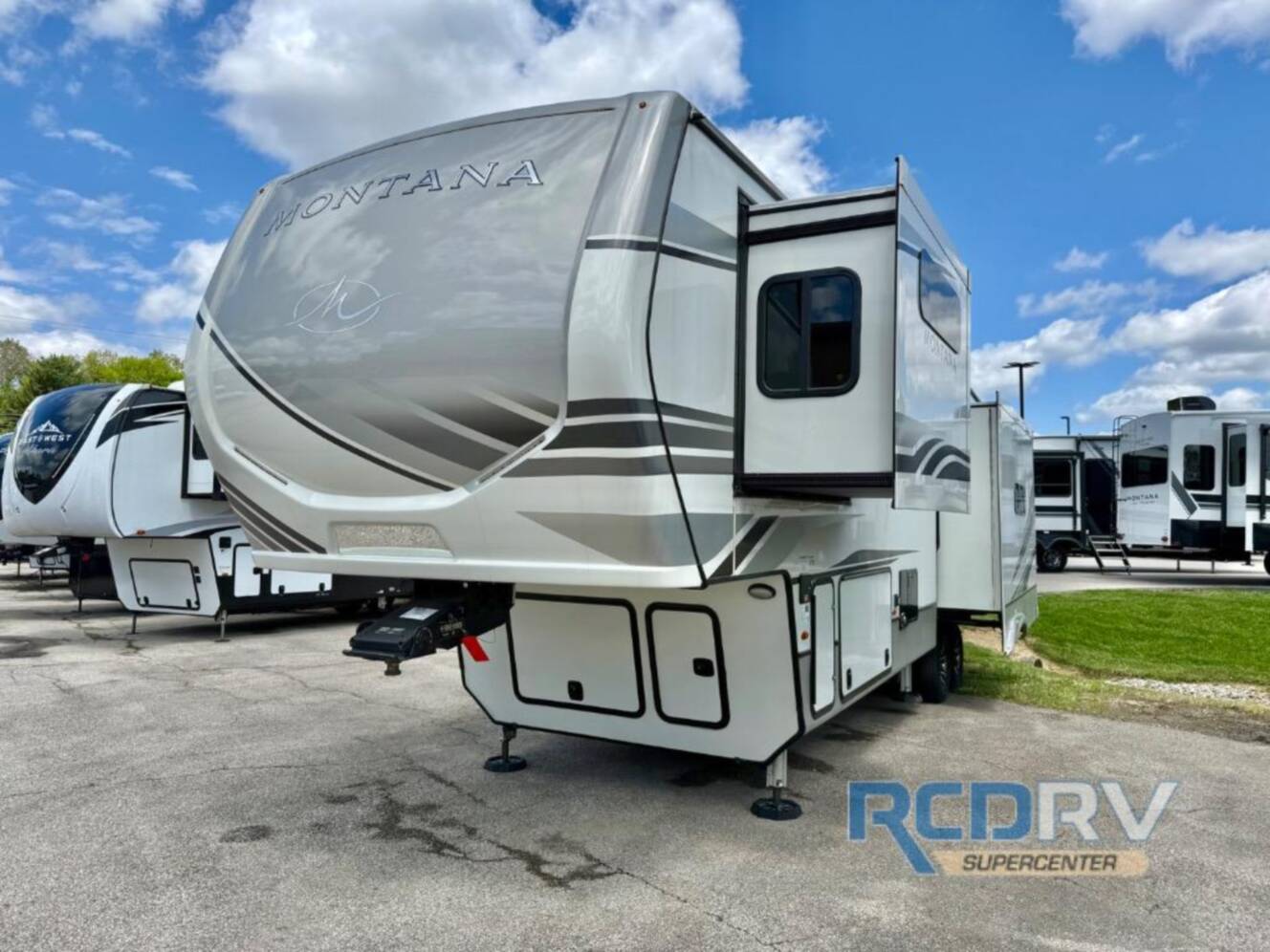 A photo of this 2023 Keystone Rv Montana 3231CK