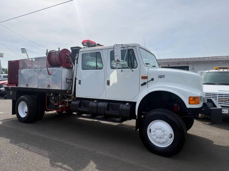 2001 INTERNATIONAL 4800 in Hayden, ID