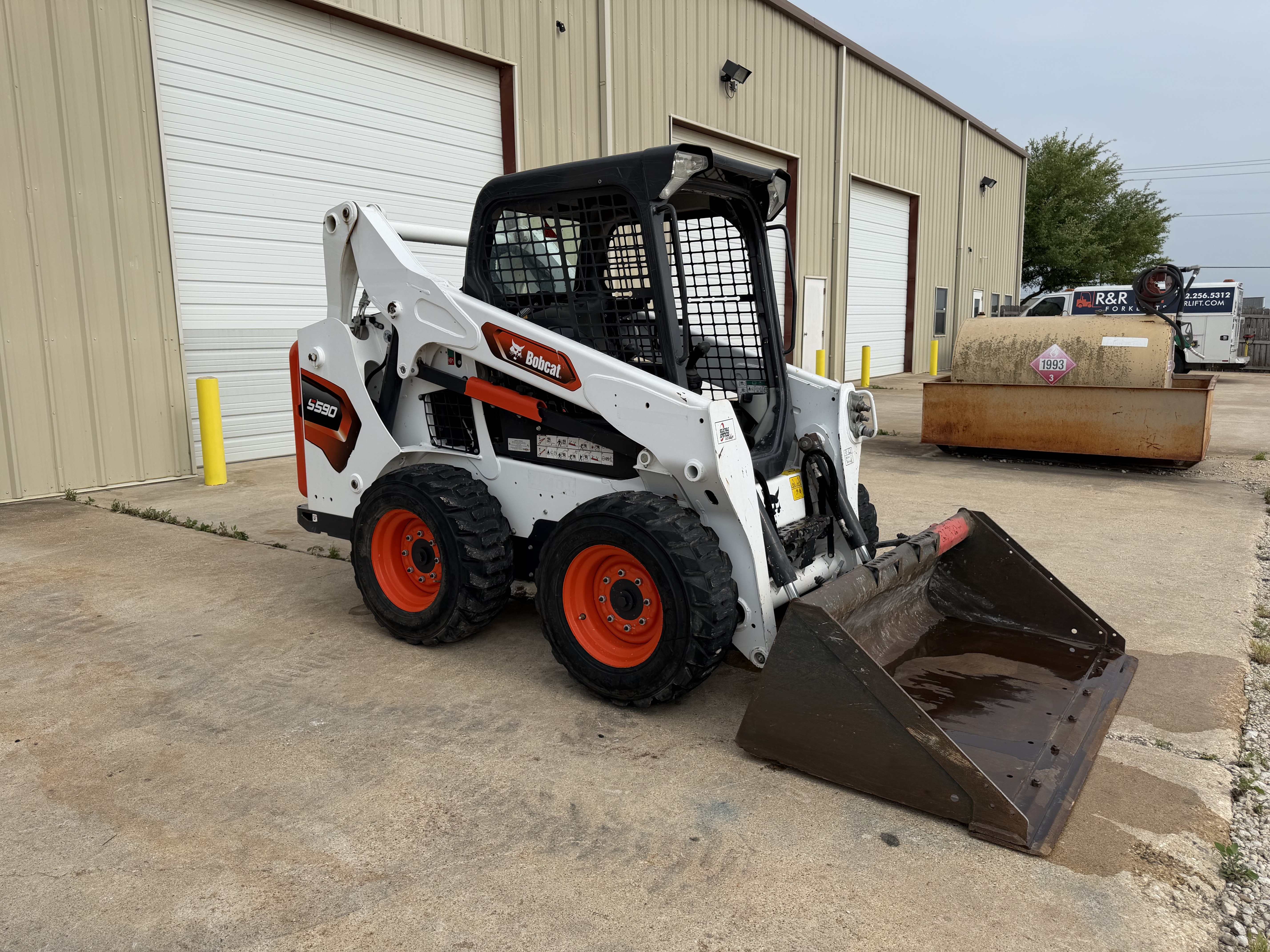 Mustang 2044 Skid Steers For Sale - Mustang 2044 Skid Steers