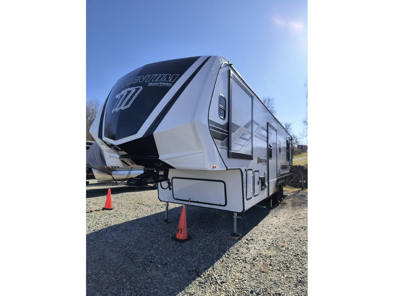 A photo of this 2025 Grand Design MOMENTUM G-CLASS 350G