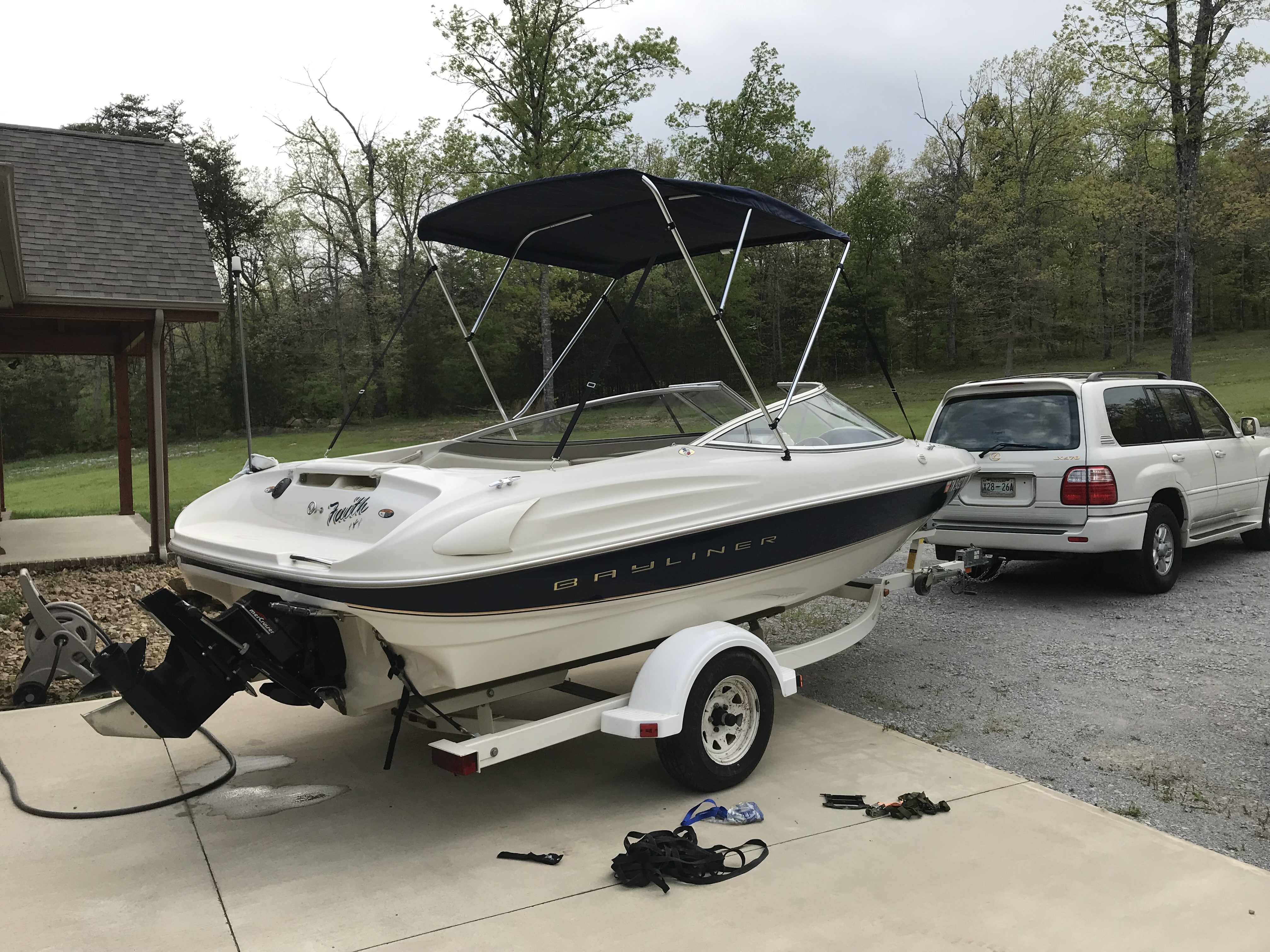 1999 Bayliner 1950 Capri Bowrider in crossville TN