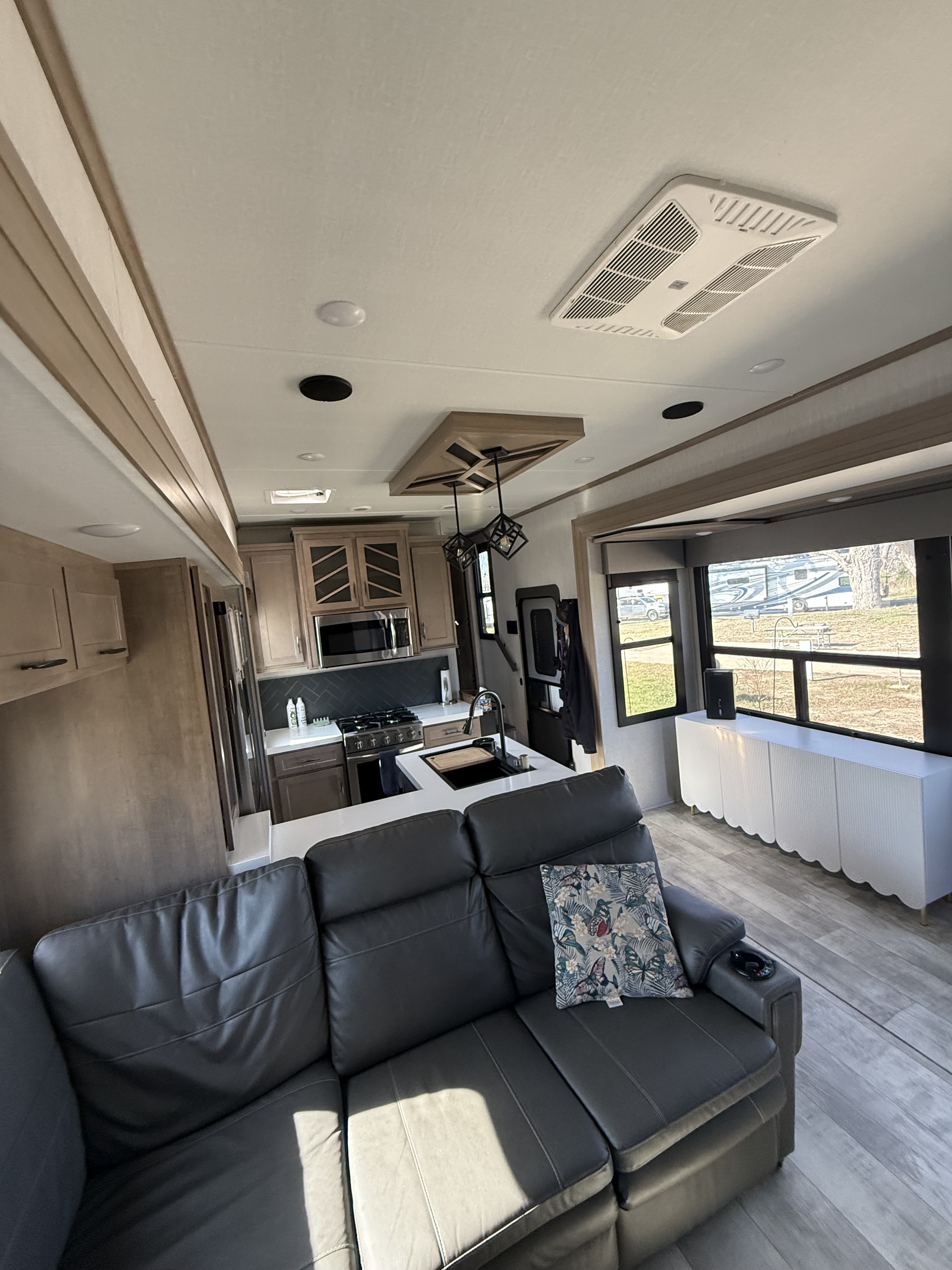 2024 Grand Design MOMENTUM 395MS in waco TX