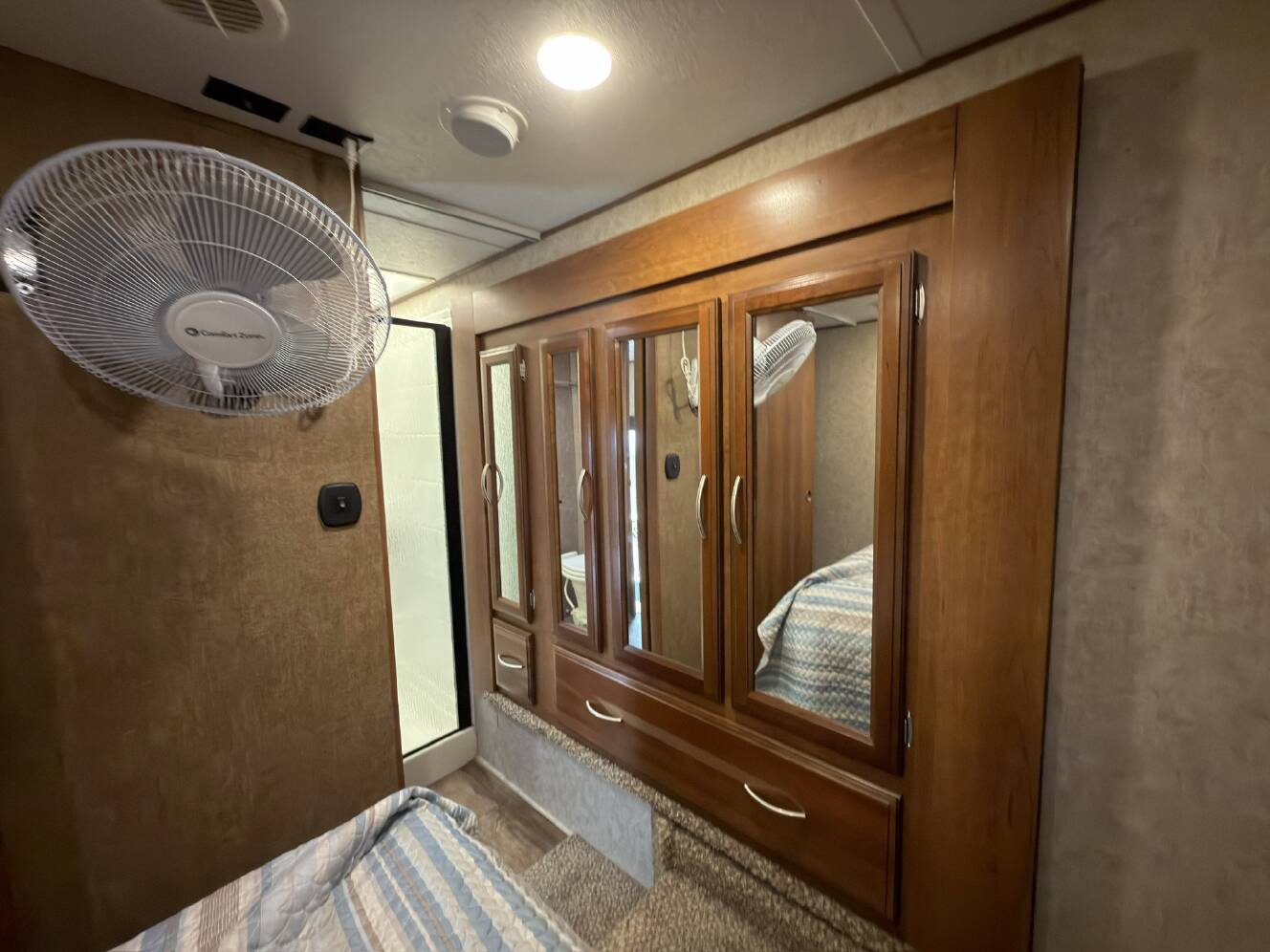 A photo of this 2016 Prime Time CRUSADER 297RSK