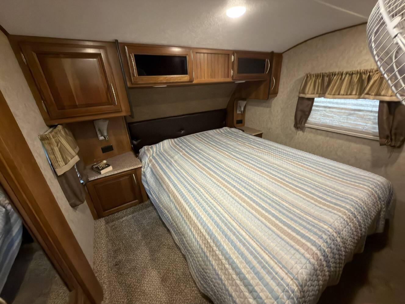 A photo of this 2016 Prime Time CRUSADER 297RSK