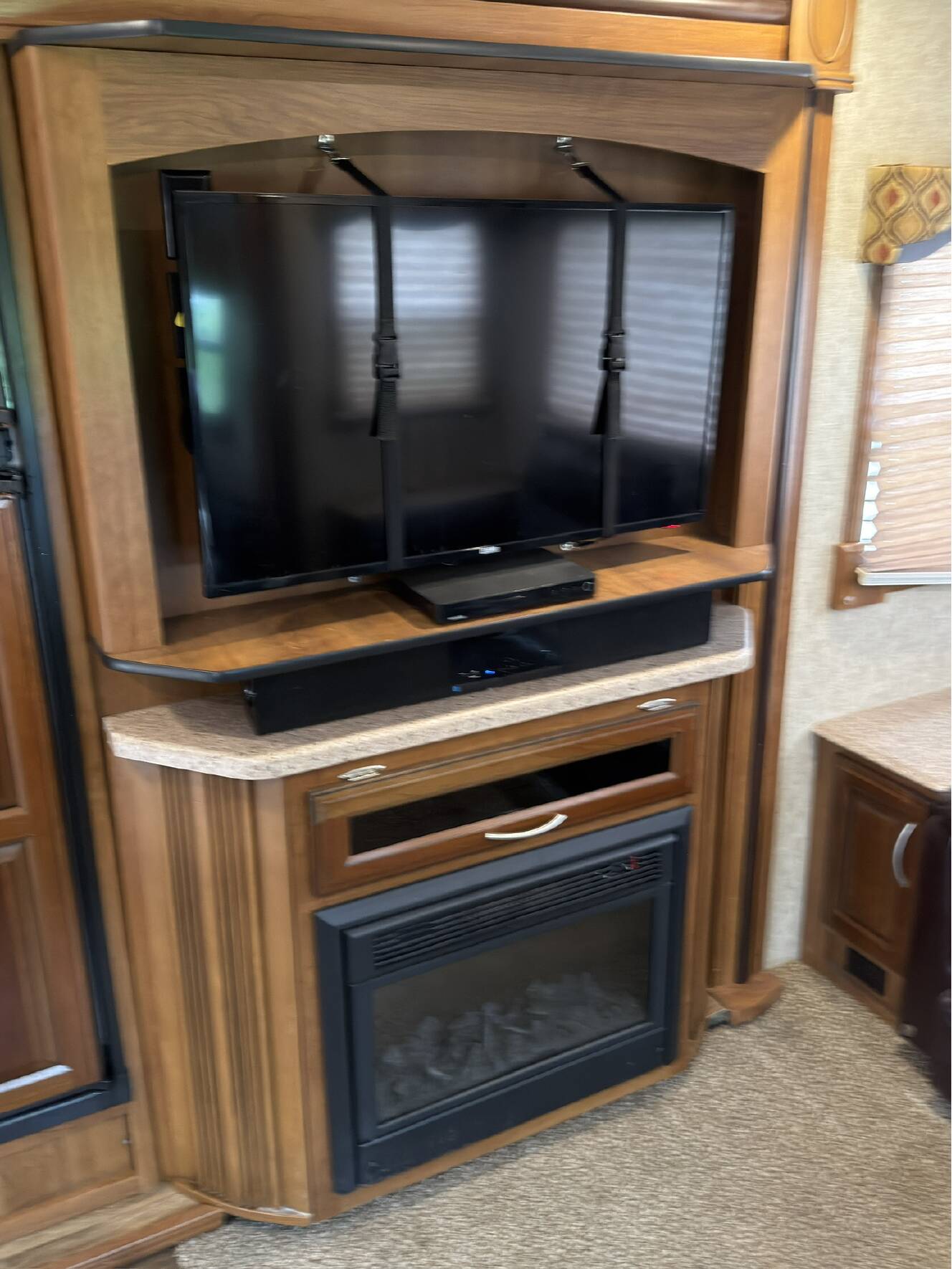 A photo of this 2016 Prime Time CRUSADER 297RSK