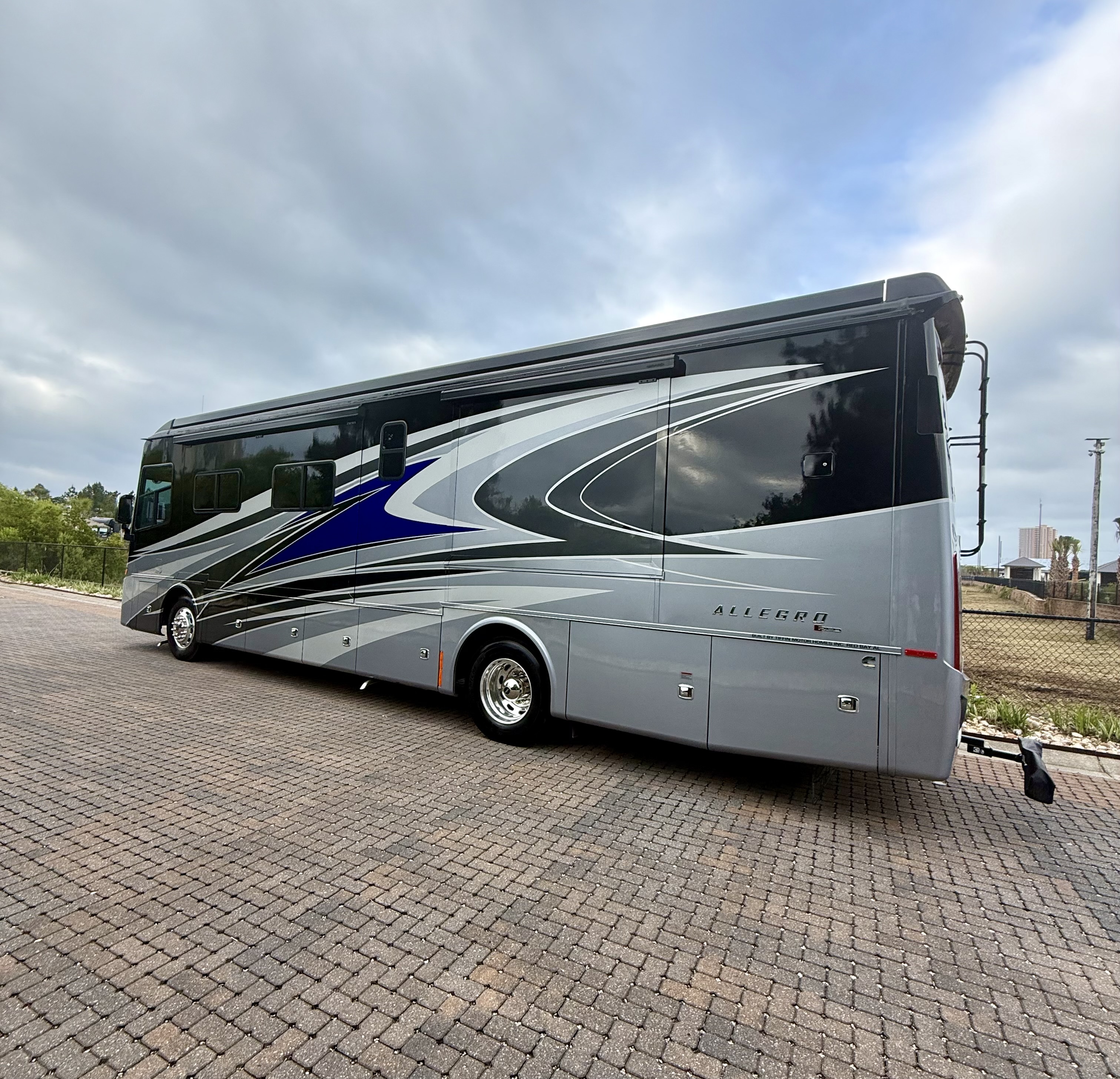 2022 Tiffin Motorhomes ALLEGRO RED 37 BA RV
