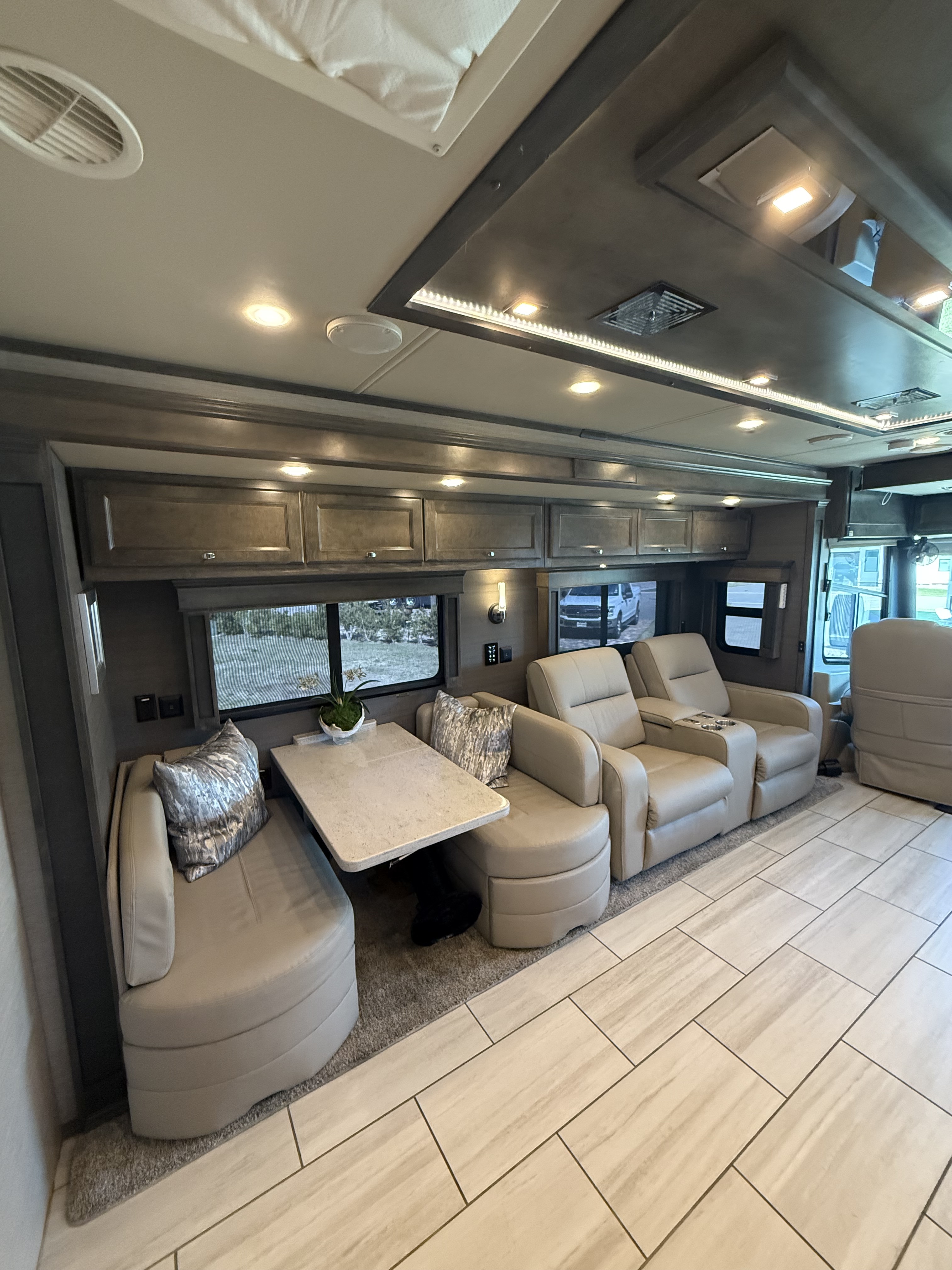 2022 Tiffin Motorhomes ALLEGRO RED 37 BA in oxford MS