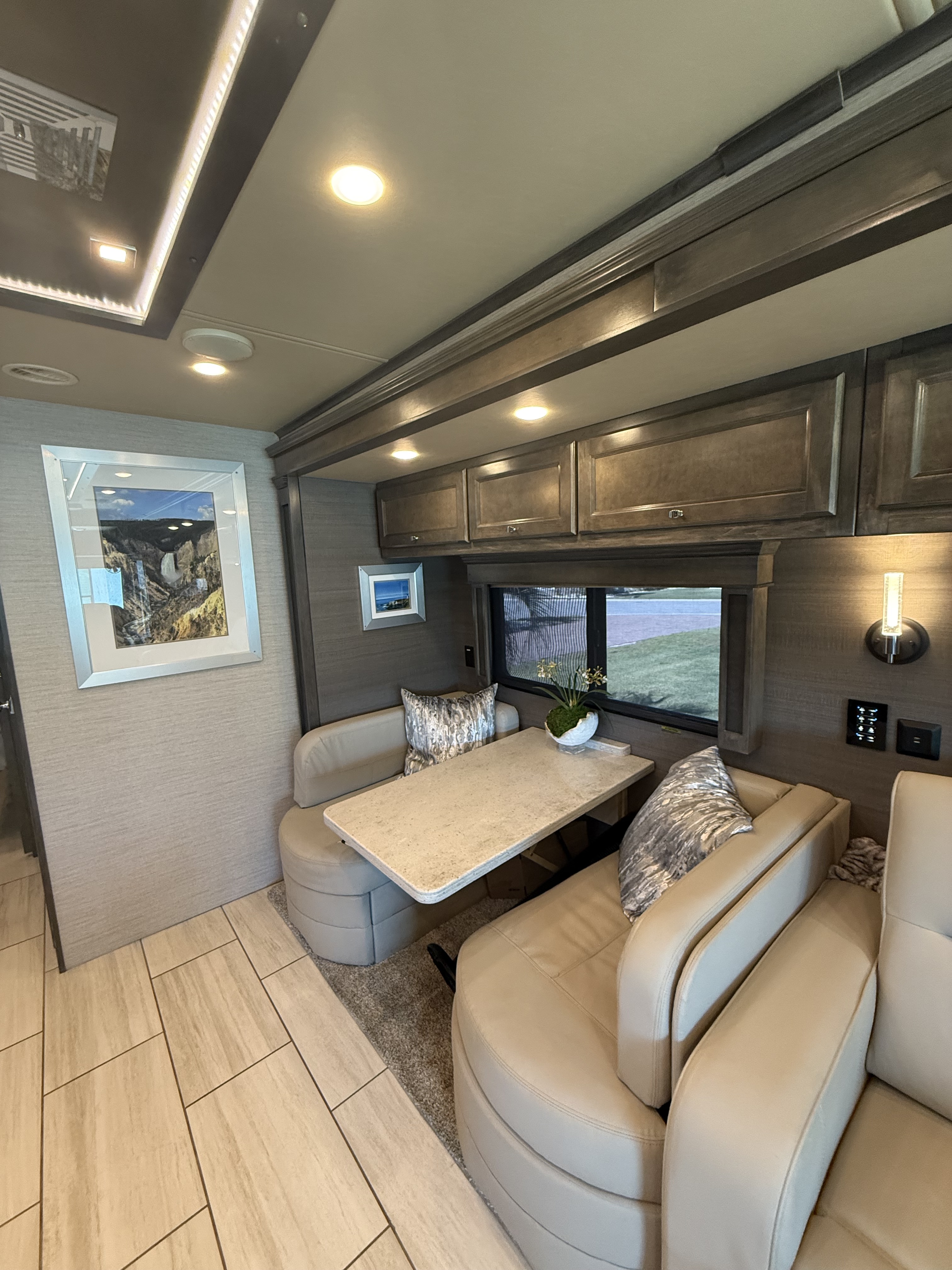 2022 Tiffin Motorhomes ALLEGRO RED 37 BA in oxford MS